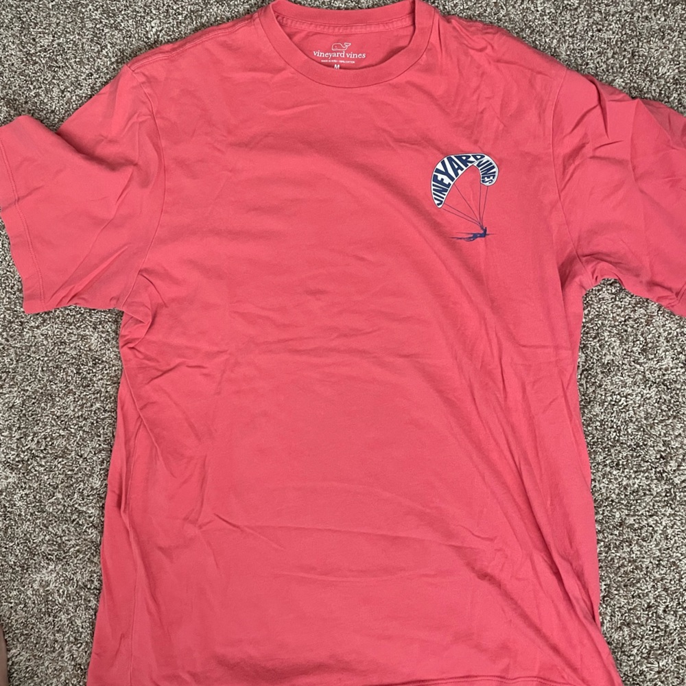 Vineyard Vines - Mens - red/pink T Shirt - Parasailing - Medium